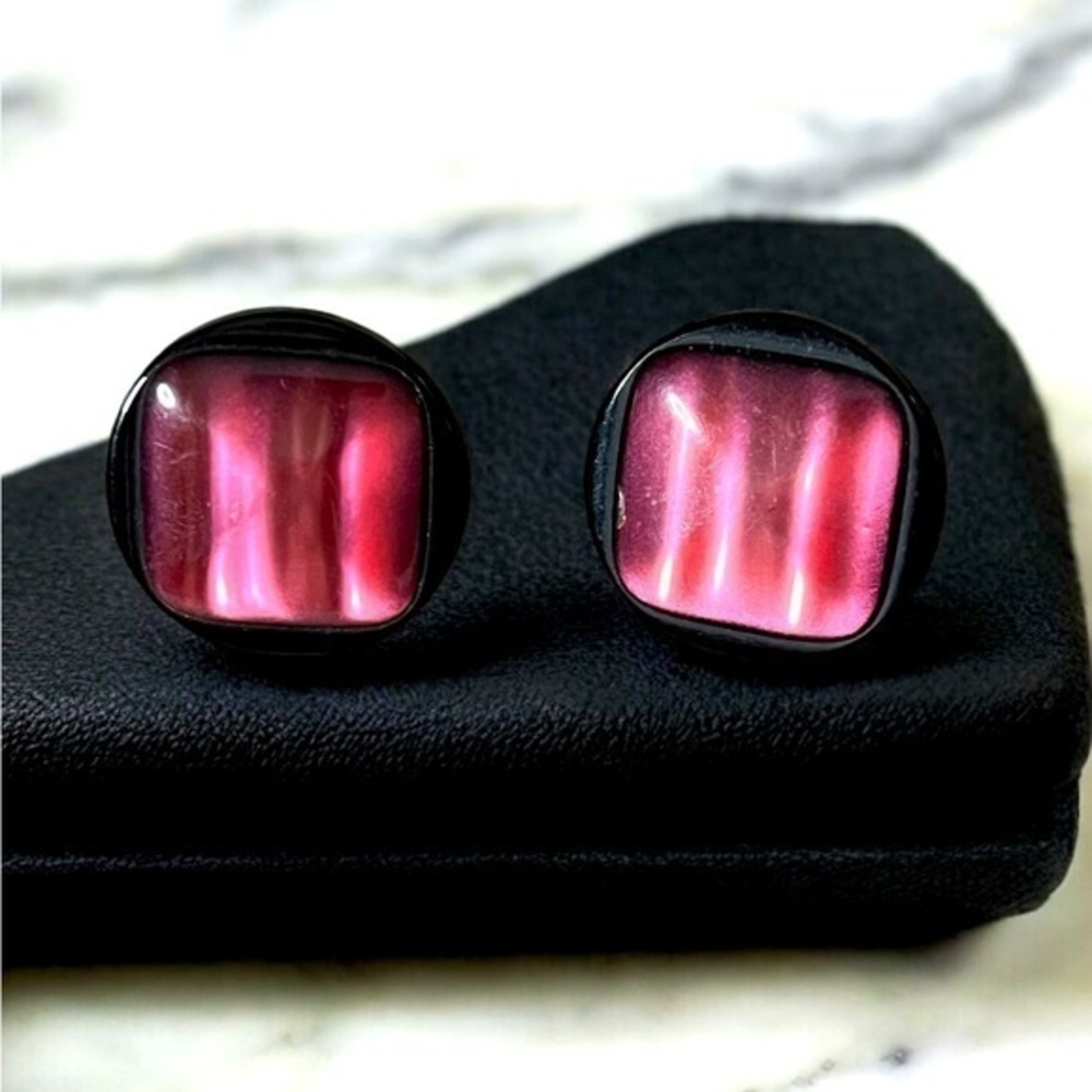 Vintage 80’s Epoxy Pink & Black circle square earrings, pierced ears 🩷🖤
